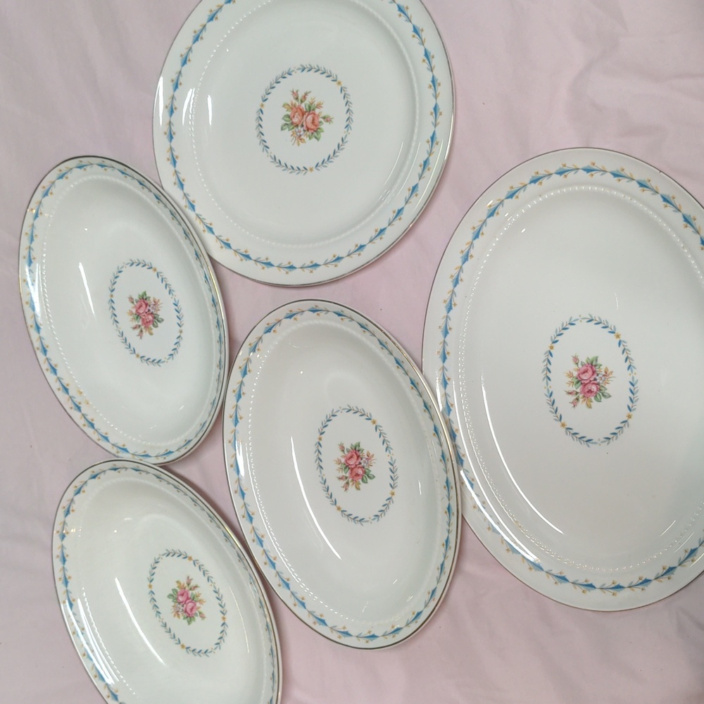 Mt. Vernon by Harmony House Serving platter, plate, and 3 bowls